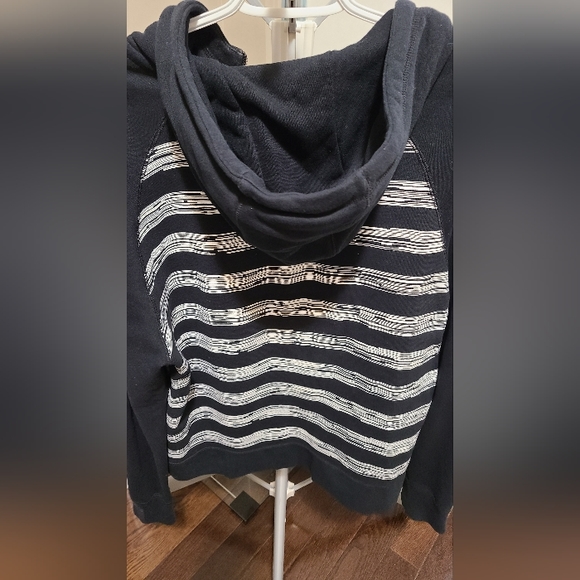 Nike zip up Hoodie - Picture 7 of 8